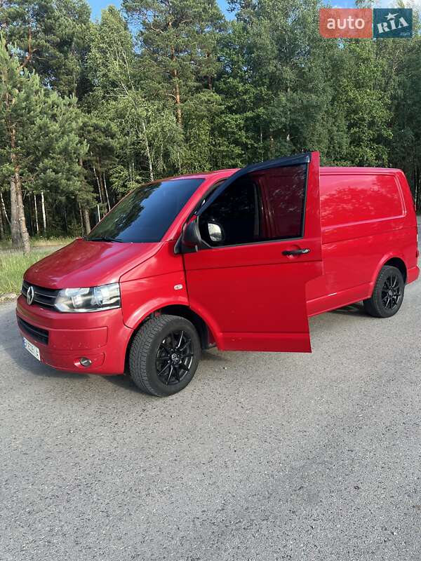 Вантажний фургон Volkswagen Transporter 2013 в Рокитному