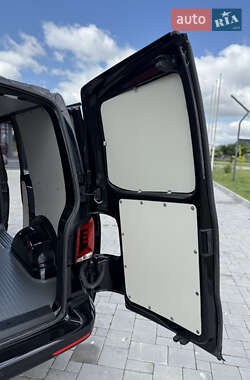 Грузовой фургон Volkswagen Transporter 2022 в 