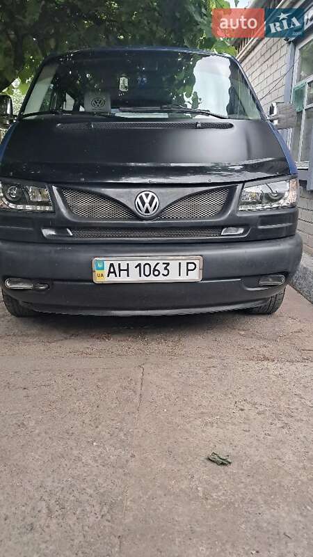 Минивэн Volkswagen Transporter 2001 в 