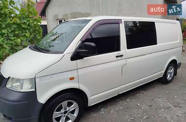 Вантажний фургон Volkswagen Transporter 2003 в Полтаві