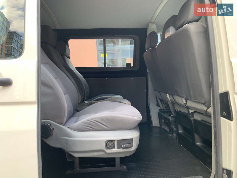 Мінівен Volkswagen Transporter 2005 в Луцьку