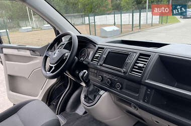 Грузовой фургон Volkswagen Transporter 2016 в 