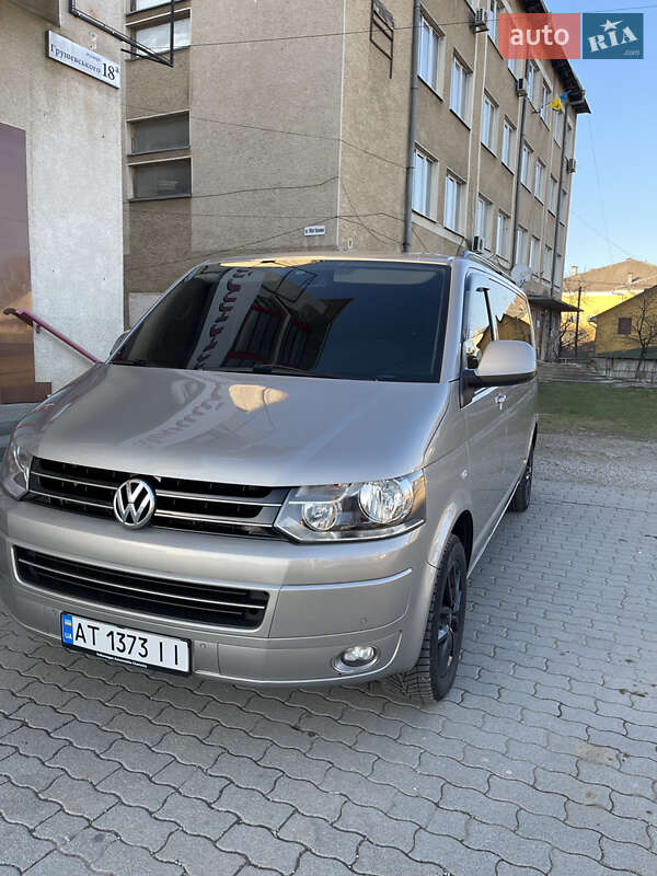 Минивэн Volkswagen Transporter 2012 в Надворной
