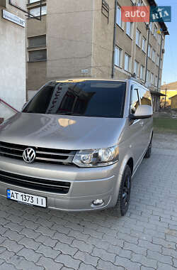 Минивэн Volkswagen Transporter 2012 в 