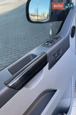 Минивэн Volkswagen Transporter 2012 в 