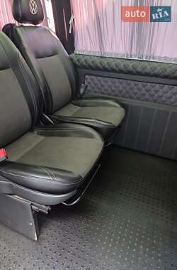 Минивэн Volkswagen Transporter 2016 в 