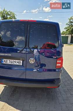 Минивэн Volkswagen Transporter 2016 в 