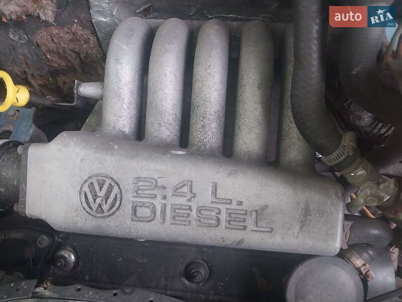 Грузовой фургон Volkswagen Transporter 1991 в Михновцах