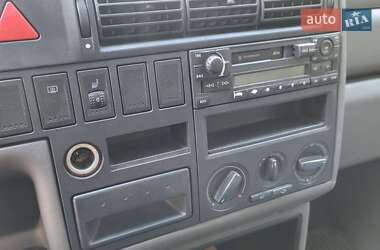 Минивэн Volkswagen Transporter 2003 в 