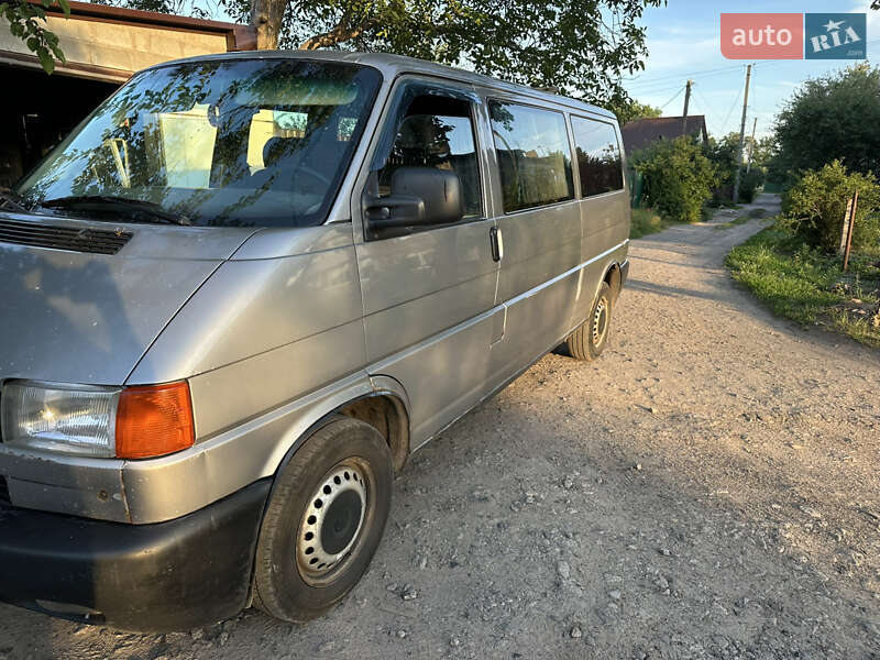 Минивэн Volkswagen Transporter 1999 в Гадяче
