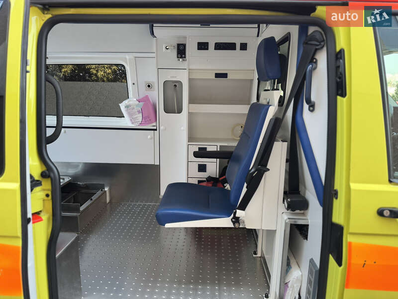 Автомобиль скорой помощи Volkswagen Transporter 2016 в Харькове
