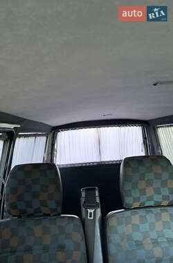 Минивэн Volkswagen Transporter 2000 в 