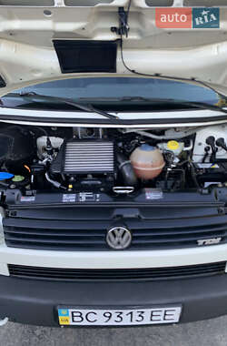 Минивэн Volkswagen Transporter 2000 в 
