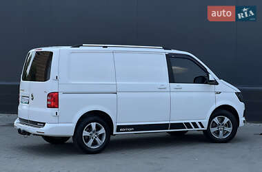 Грузовой фургон Volkswagen Transporter 2017 в 