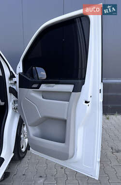 Грузовой фургон Volkswagen Transporter 2017 в 