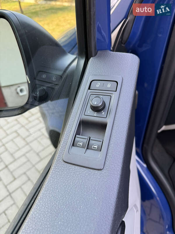 Грузовой фургон Volkswagen Transporter 2017 в Виннице