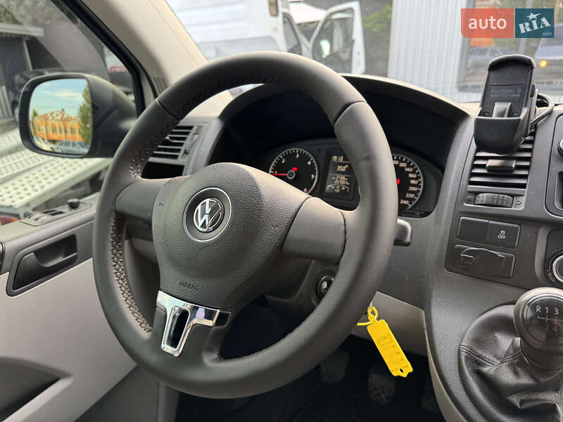 Вантажопасажирський фургон Volkswagen Transporter 2011 в Хмельницькому