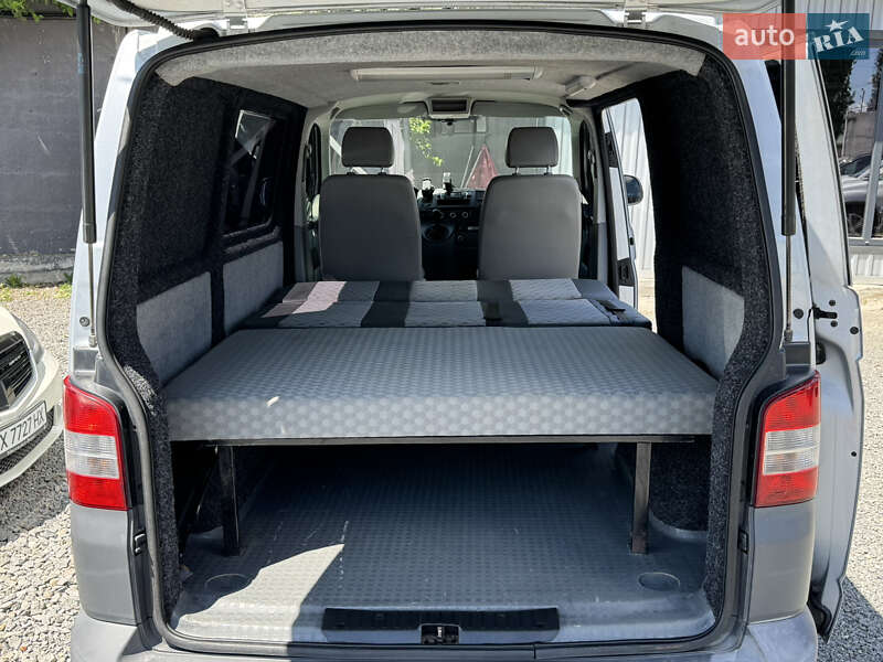 Вантажопасажирський фургон Volkswagen Transporter 2011 в Хмельницькому