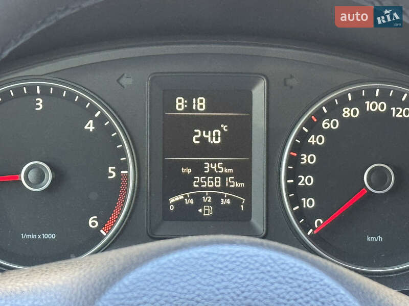 Вантажопасажирський фургон Volkswagen Transporter 2011 в Хмельницькому