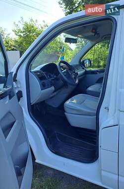 Минивэн Volkswagen Transporter 2010 в 