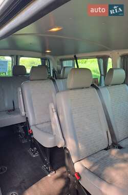 Минивэн Volkswagen Transporter 2010 в 