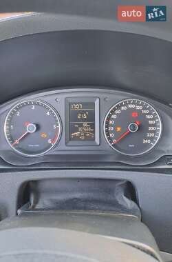 Минивэн Volkswagen Transporter 2010 в 