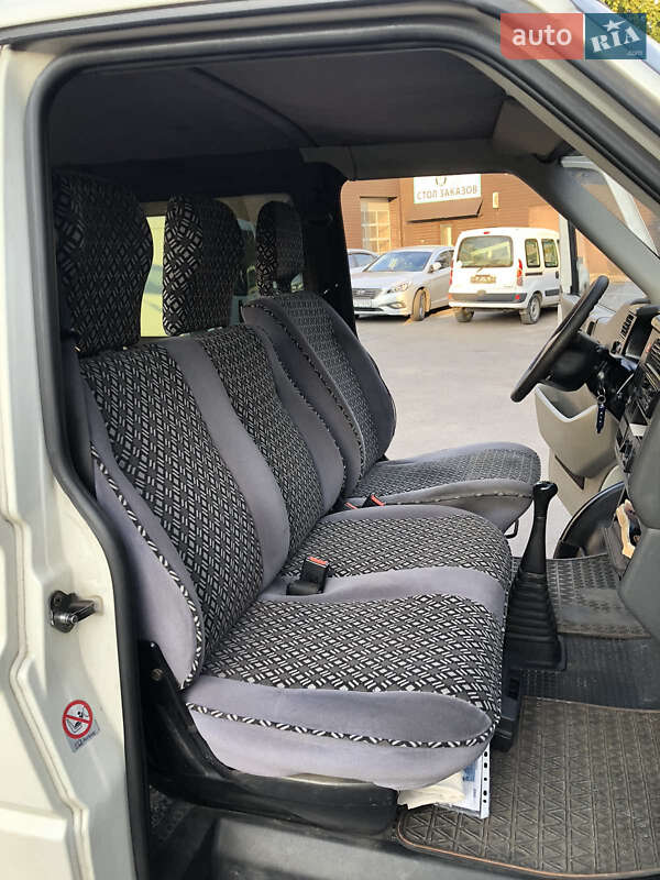 Минивэн Volkswagen Transporter 2001 в Киеве