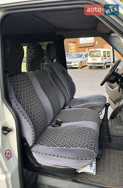 Мінівен Volkswagen Transporter 2001 в 