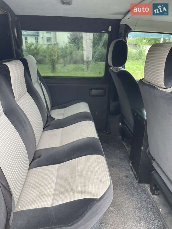 Мінівен Volkswagen Transporter 2000 в Хоросткові