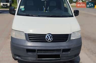 Грузовой фургон Volkswagen Transporter 2004 в Черновцах