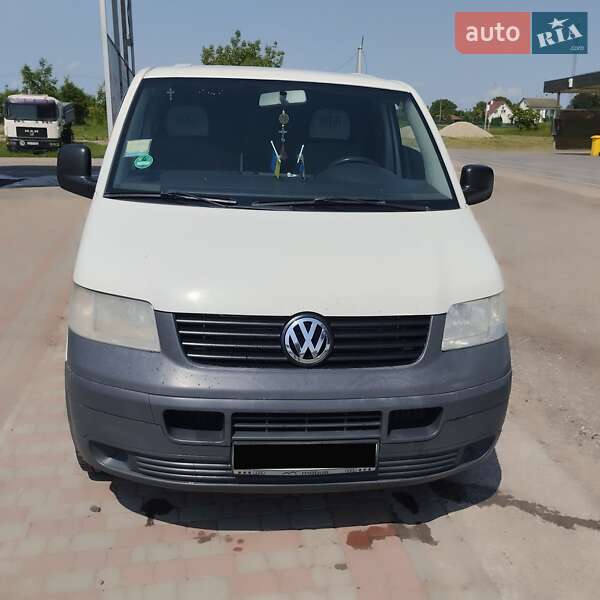 Грузовой фургон Volkswagen Transporter 2004 в 