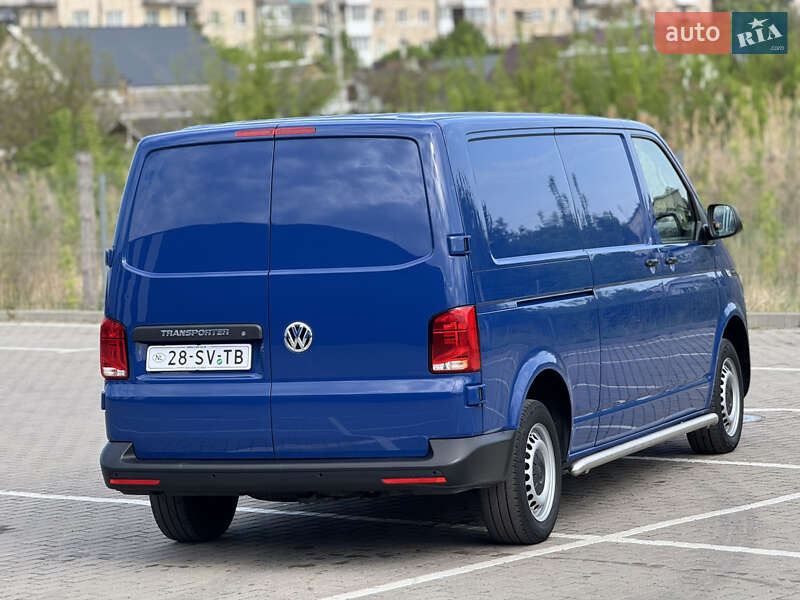 Грузовой фургон Volkswagen Transporter 2021 в Дубно