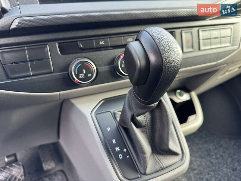 Грузовой фургон Volkswagen Transporter 2021 в Дубно