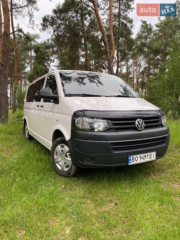 Минивэн Volkswagen Transporter 2015 в Седлище
