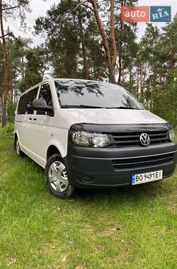 Минивэн Volkswagen Transporter 2015 в 