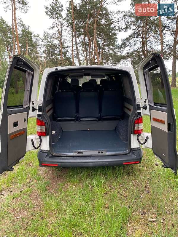 Минивэн Volkswagen Transporter 2015 в Седлище
