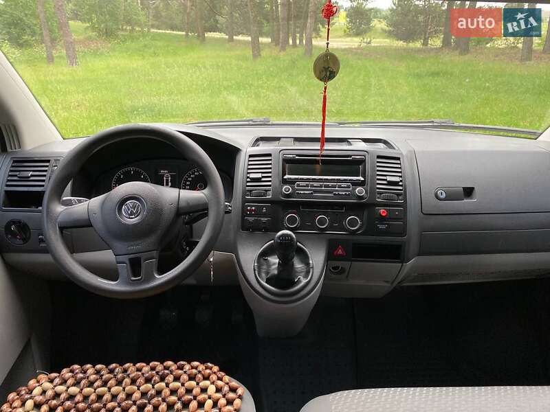 Минивэн Volkswagen Transporter 2015 в Седлище