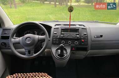 Минивэн Volkswagen Transporter 2015 в 