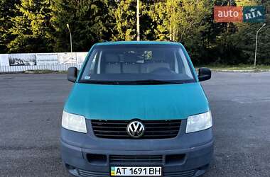Вантажний фургон Volkswagen Transporter 2005 в Верховині