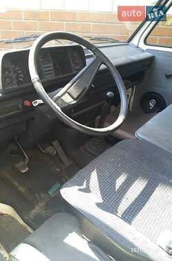 Минивэн Volkswagen Transporter 1988 в 