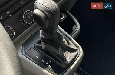 Минивэн Volkswagen Transporter 2021 в 