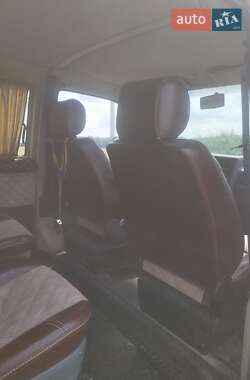 Минивэн Volkswagen Transporter 2000 в 