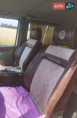 Минивэн Volkswagen Transporter 2000 в 