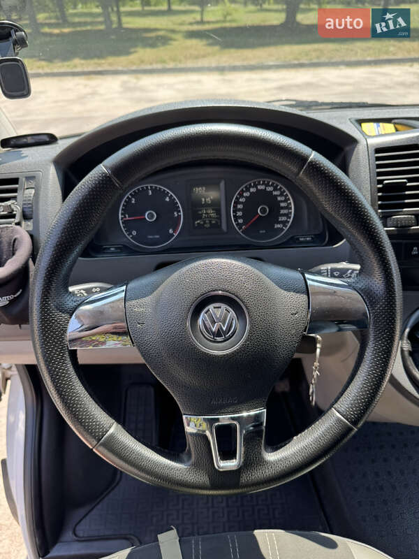 Мінівен Volkswagen Transporter 2012 в Верхньодніпровську