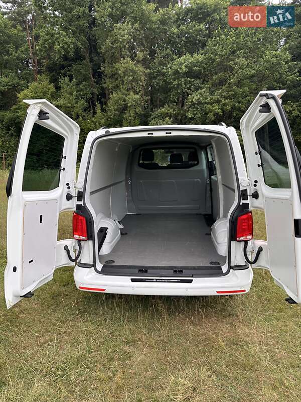 Грузовой фургон Volkswagen Transporter 2020 в Львове