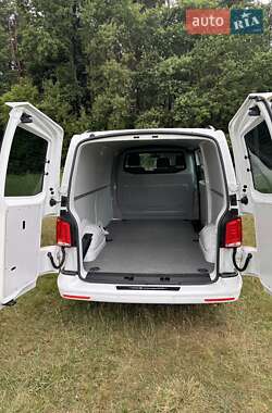 Грузовой фургон Volkswagen Transporter 2020 в 