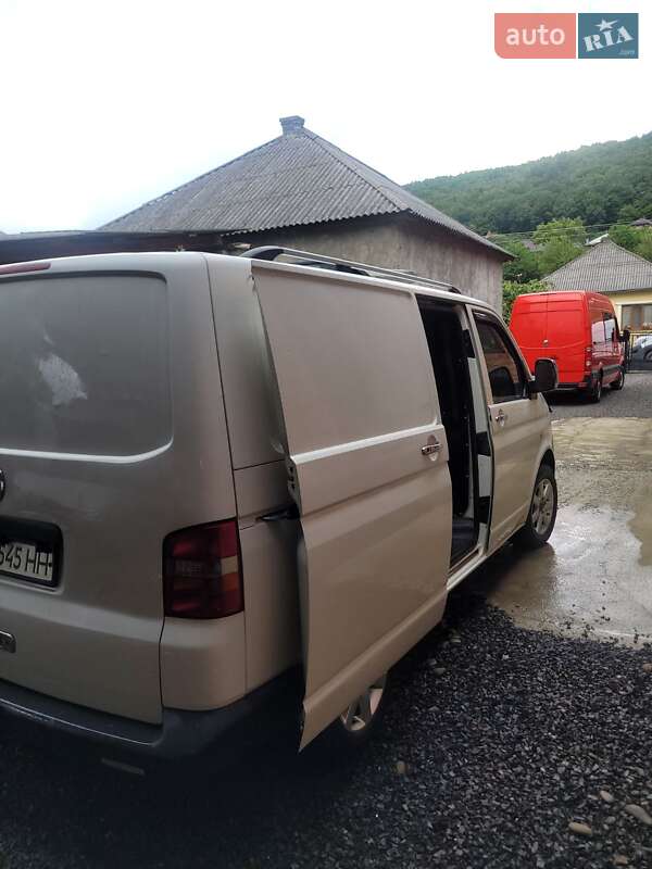 Микроавтобус Volkswagen Transporter 2004 в Виноградове