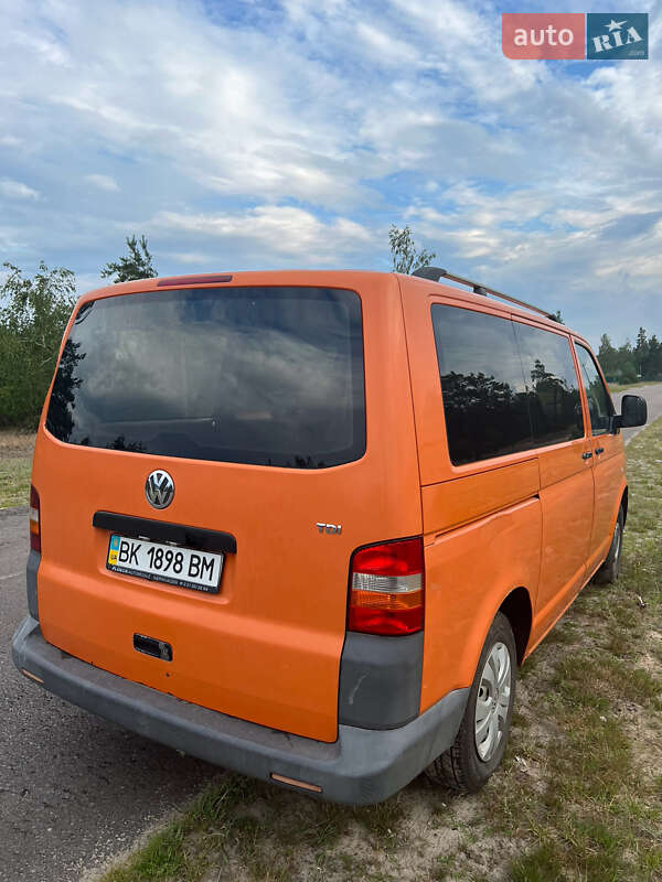 Минивэн Volkswagen Transporter 2009 в Глинном