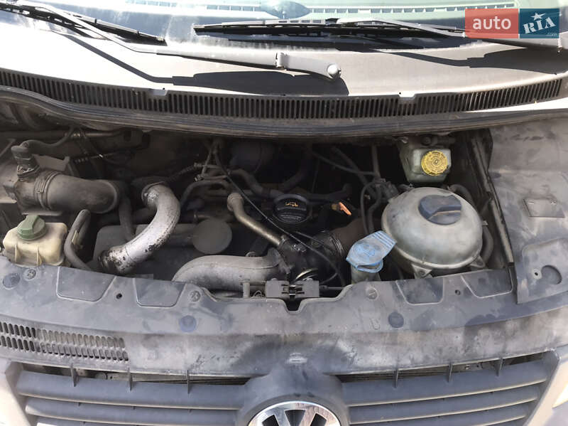 Минивэн Volkswagen Transporter 2004 в Хмельницком