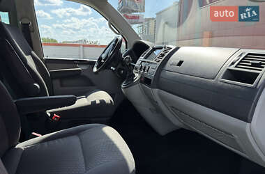 Минивэн Volkswagen Transporter 2012 в 
